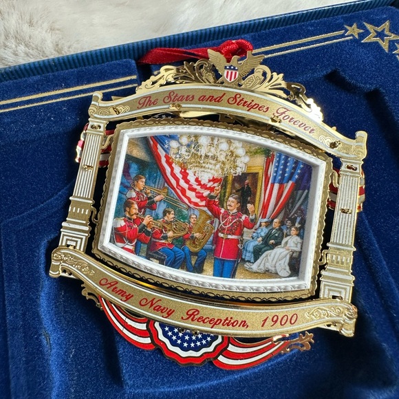 White House Christmas Ornament 2010 - Picture 4 of 15